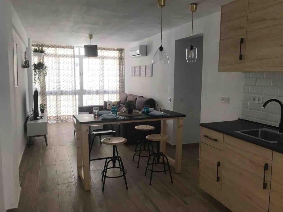 Ideal Apartamento En El Barrio De Las Delicias Malaga Zewnętrze zdjęcie